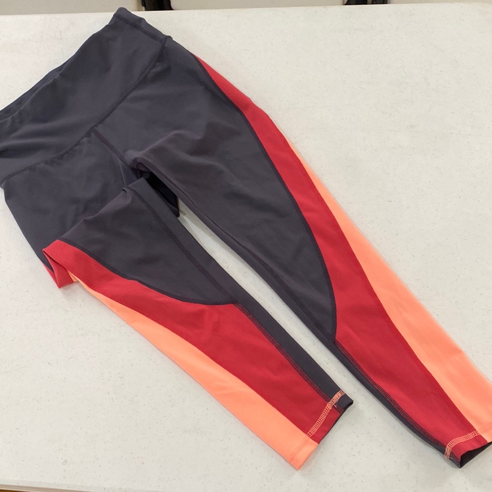 Xersion move Medium 7/8 high rise ankle legging grey